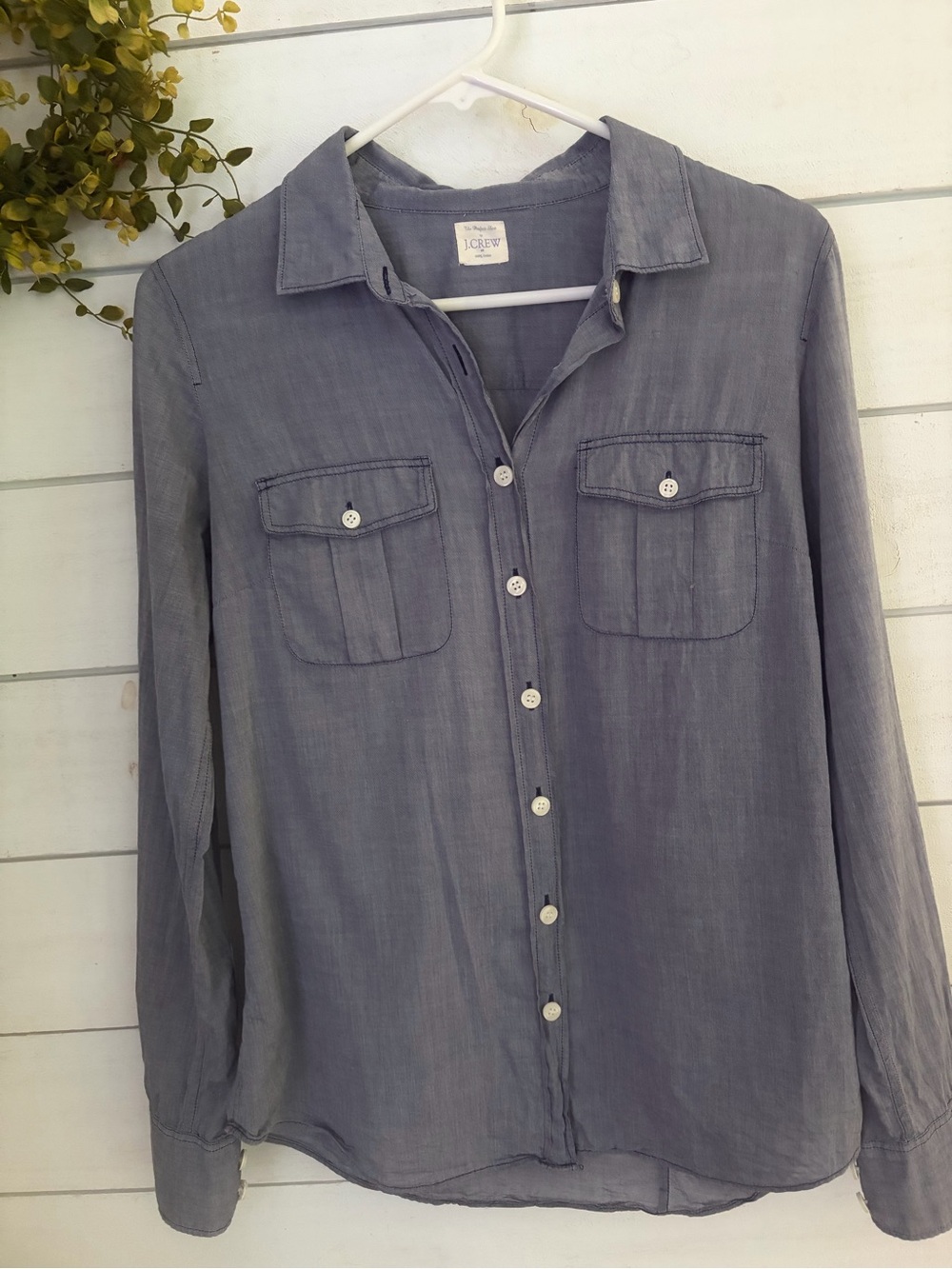 J. Crew 100% cotton chambray button down shirt roll tab sleeve office coastal